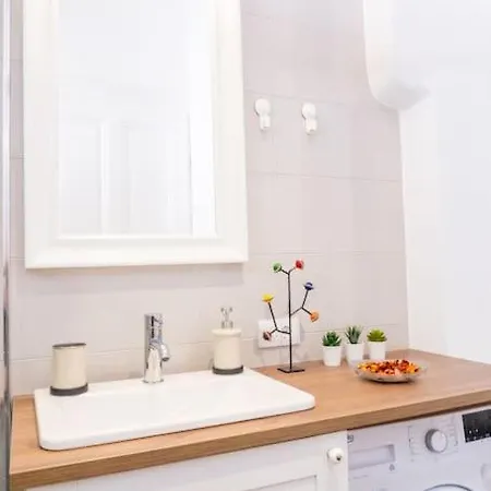 Central And Comfy 2Bdr Apartment Near Parliament Βελιγράδι Εξωτερικό φωτογραφία