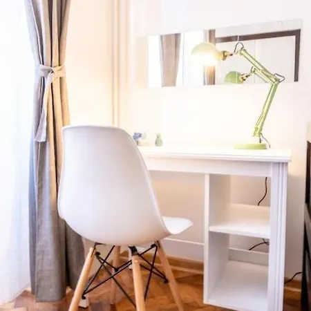 Central And Comfy 2Bdr Apartment Near Parliament Βελιγράδι Εξωτερικό φωτογραφία