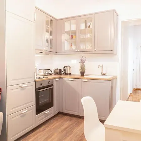 Central And Comfy 2Bdr Apartment Near Parliament Βελιγράδι Εξωτερικό φωτογραφία