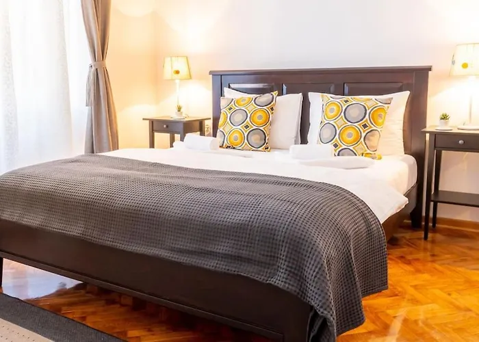 Central And Comfy 2Bdr Apartment Near Parliament