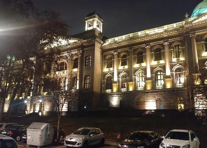 Central And Comfy 2Bdr Apartment Near Parliament